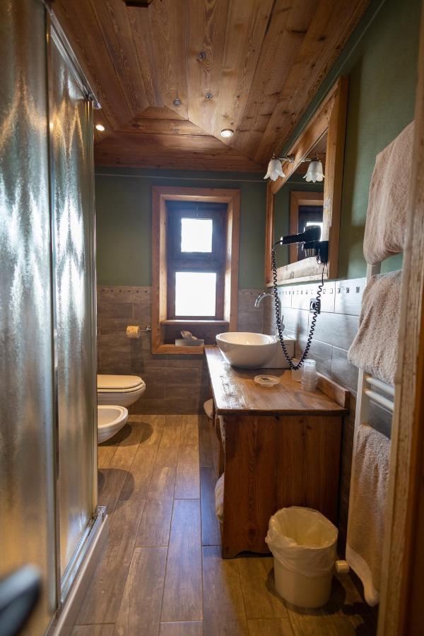 Hotel Bucaneve Breuil-Cervinia Exteriör bild