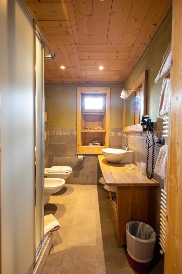 Hotel Bucaneve Breuil-Cervinia Exteriör bild
