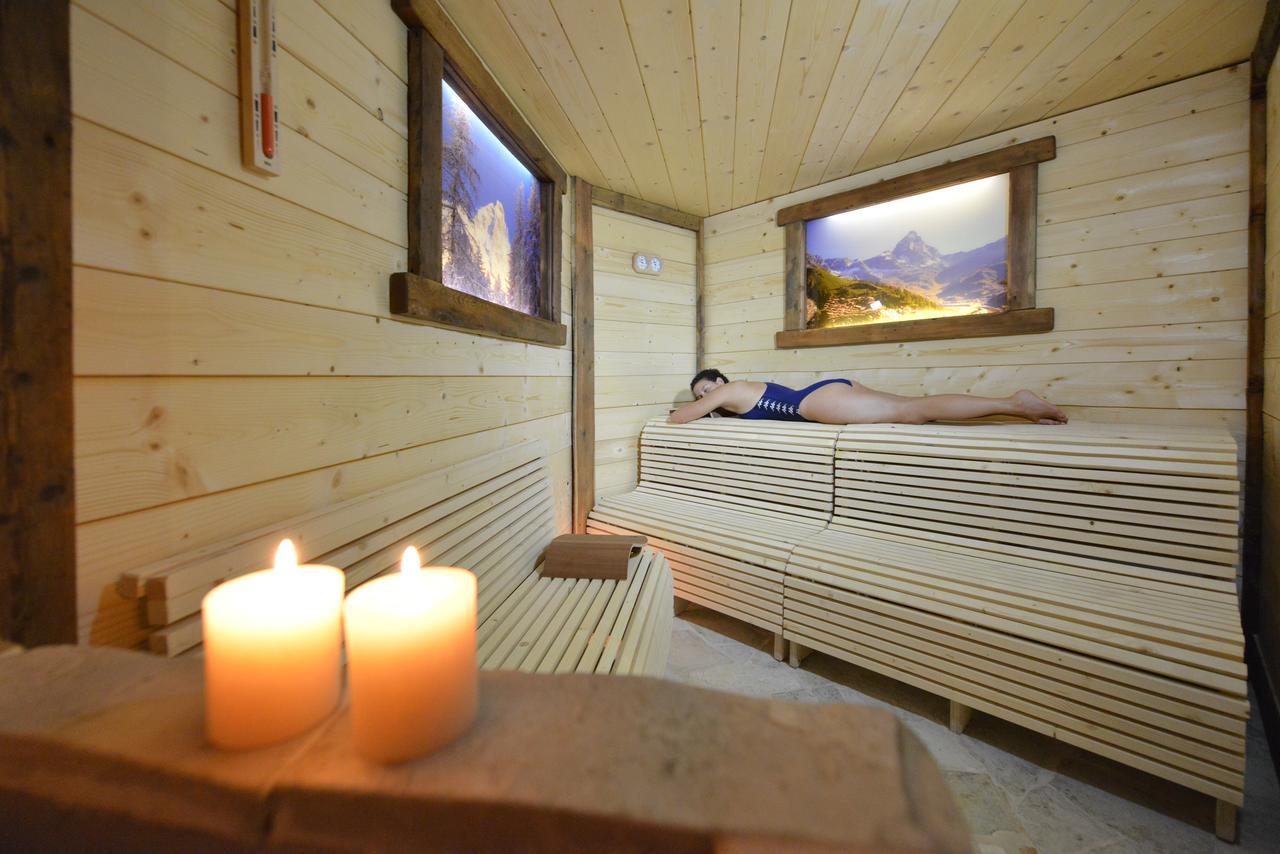 Hotel Bucaneve Breuil-Cervinia Exteriör bild