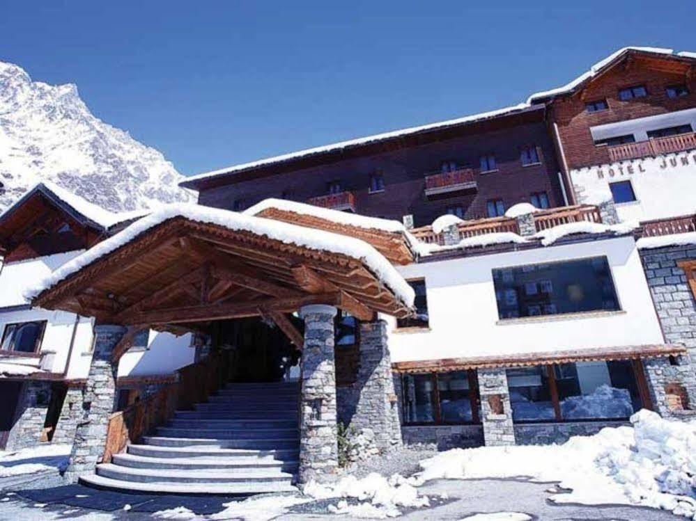 Hotel Bucaneve Breuil-Cervinia Exteriör bild