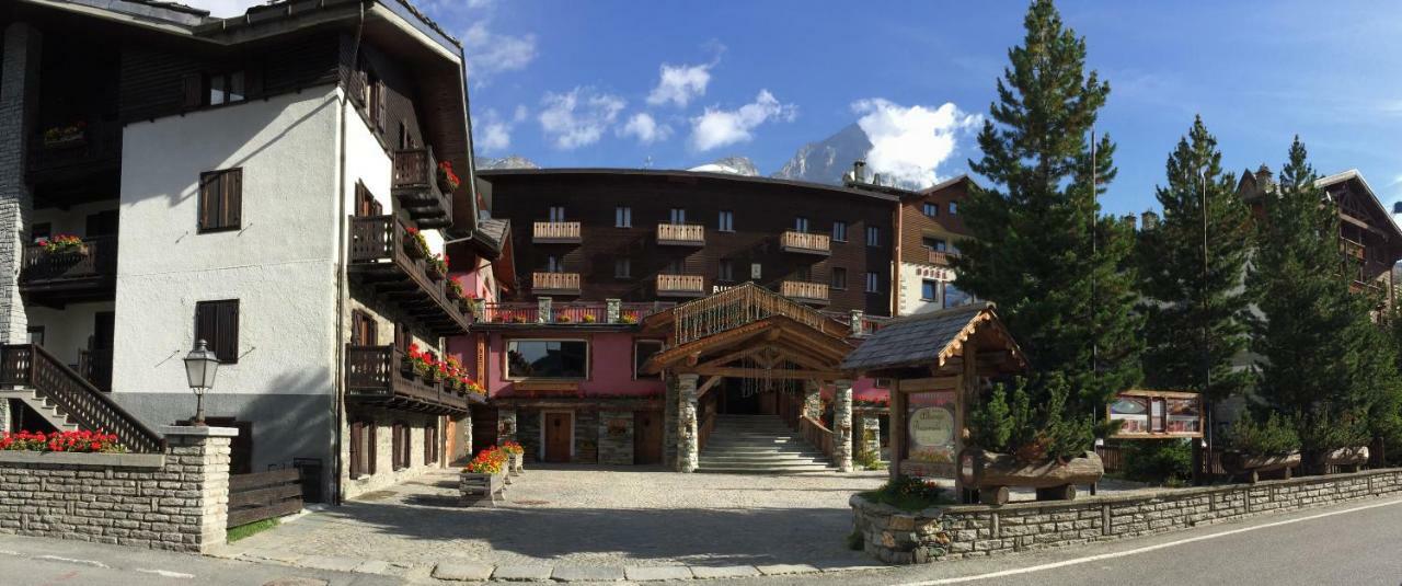 Hotel Bucaneve Breuil-Cervinia Exteriör bild